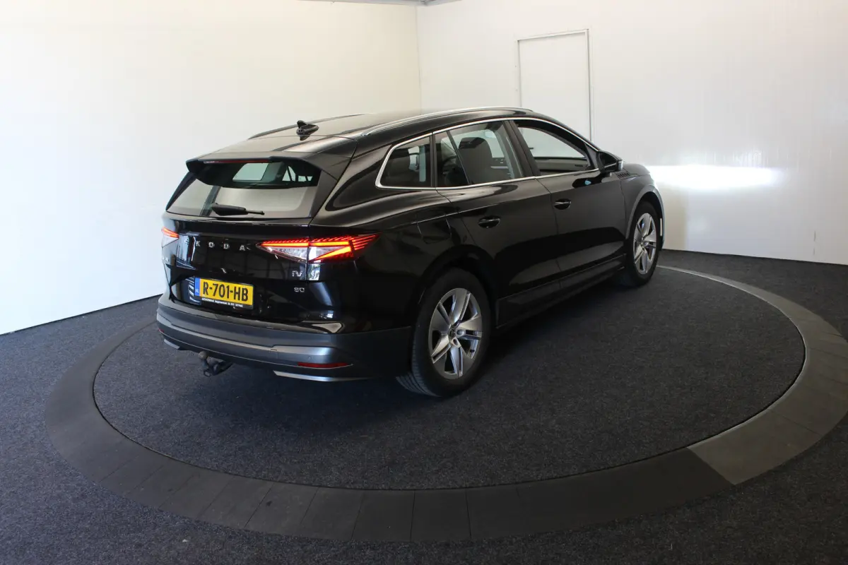 80 Camera 204 PK El aKlep+ Trekhaak Keyless Carplay
