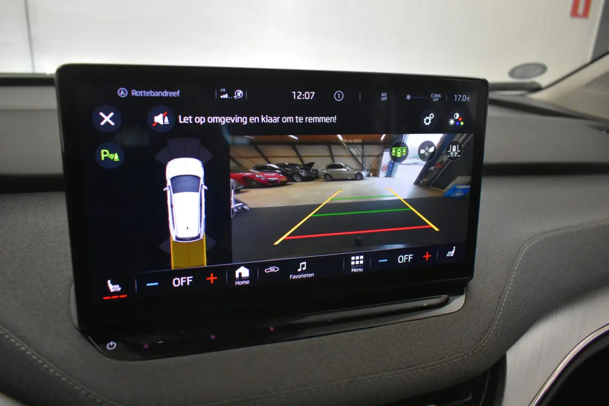 80 Camera 204 PK El aKlep+ Trekhaak Keyless Carplay