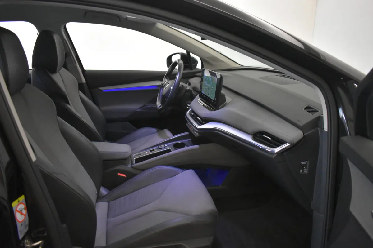 80 Camera 204 PK El aKlep+ Trekhaak Keyless Carplay