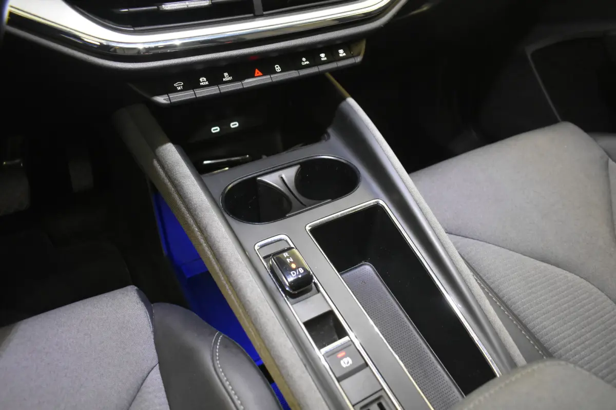 80 Camera 204 PK El aKlep+ Trekhaak Keyless Carplay