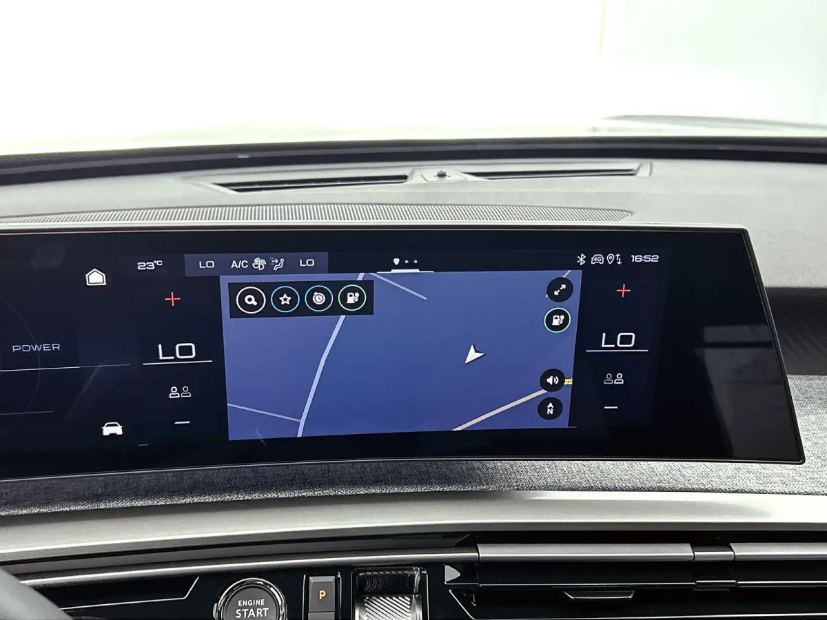 Allure Long Range 230pk 97 kWh Automaat | Tot 8 Jaar Garantie | Verwarmbare stoelen | Cruise control | Climate control | Achteruitrijcamera | 19" lichtmetalen velgen