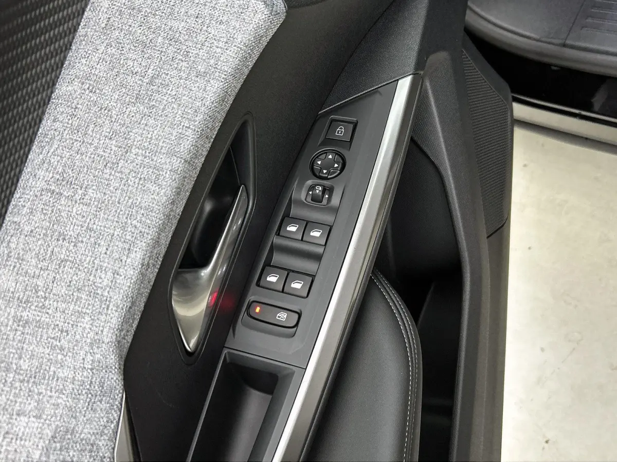 Allure Long Range 230pk 97 kWh Automaat | Tot 8 Jaar Garantie | Verwarmbare stoelen | Cruise control | Climate control | Achteruitrijcamera | 19" lichtmetalen velgen