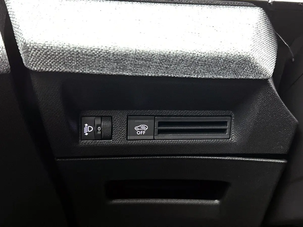 Allure Long Range 230pk 97 kWh Automaat | Tot 8 Jaar Garantie | Verwarmbare stoelen | Cruise control | Climate control | Achteruitrijcamera | 19" lichtmetalen velgen