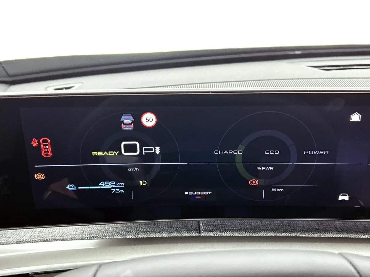 Allure Long Range 230pk 97 kWh Automaat | Tot 8 Jaar Garantie | Verwarmbare stoelen | Cruise control | Climate control | Achteruitrijcamera | 19" lichtmetalen velgen