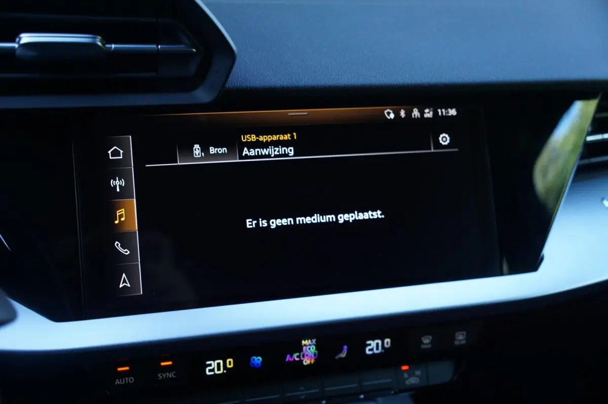 40 TFSIe 204pk Advanced Edition | Smartphone Interface | Navigatie | PDC | Optiek Zwart | 19" Velgen