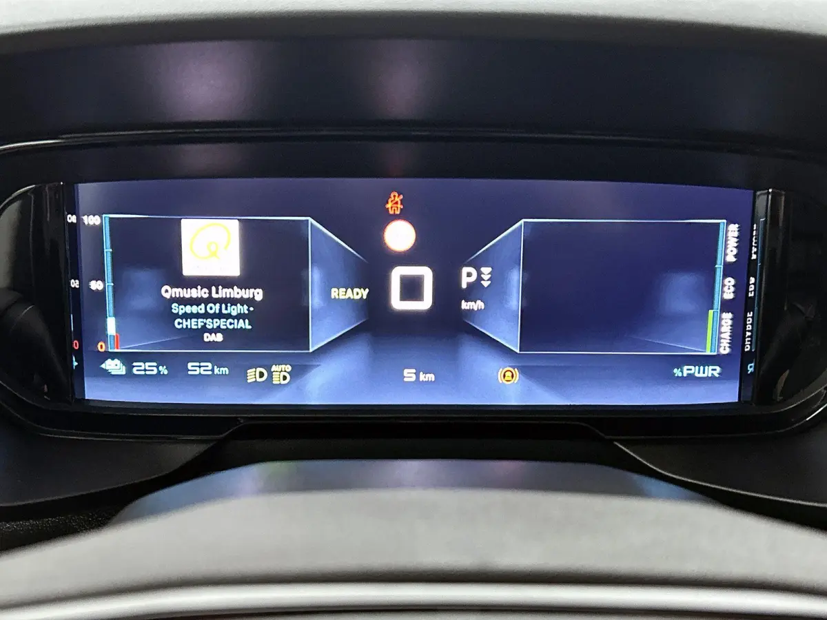 136pk L2 50 kWh Automaat | Houten Vloer | Navigatie | Stoelverwarming | Full-LED | Airco | Cruise Control | Camera | Apple Carplay/Android Auto |