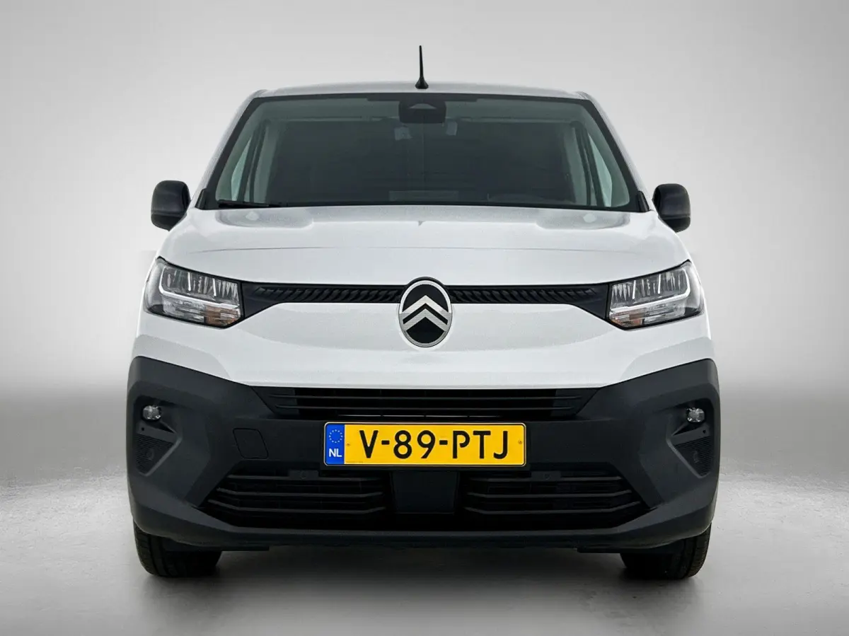 136pk L2 50 kWh Automaat | Houten Vloer | Navigatie | Stoelverwarming | Full-LED | Airco | Cruise Control | Camera | Apple Carplay/Android Auto |