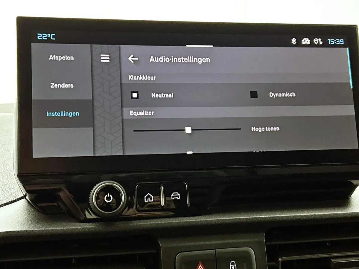 136pk L2 50 kWh Automaat | Houten Vloer | Navigatie | Stoelverwarming | Full-LED | Airco | Cruise Control | Camera | Apple Carplay/Android Auto |