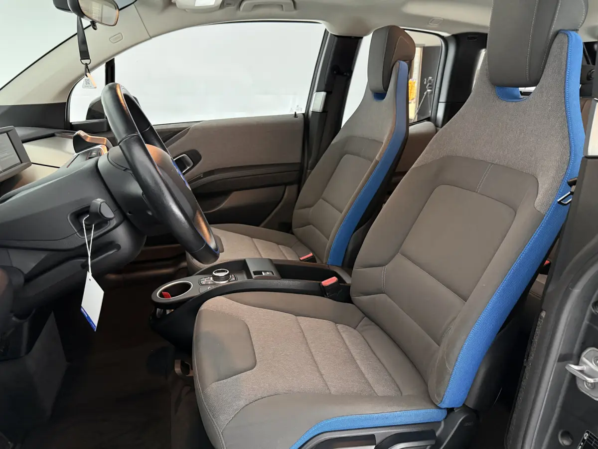 Basis 94Ah 33 kWh | Virtual | Navi | Parkeersens. | LED | NAP