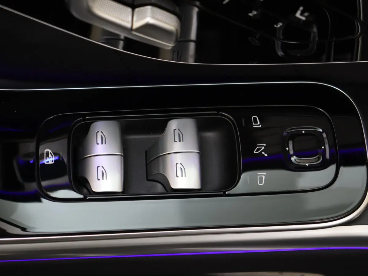 580 e 4MATIC Lang AMG Line / Panoramadak/ Night/ 20 inch/ Burmester 3D/ Nappa/ Stoelverwarming V+A