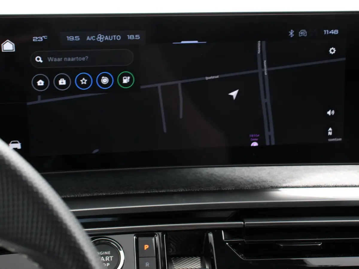210 GT-Line Automaat Climate control Adaptieve cruise control 360 camera Keyless Apple Carplay/ Android auto Led Verwarmde voorstoelen Stuurverwarming Parkeersensoren Navigatie Afneembare Tr