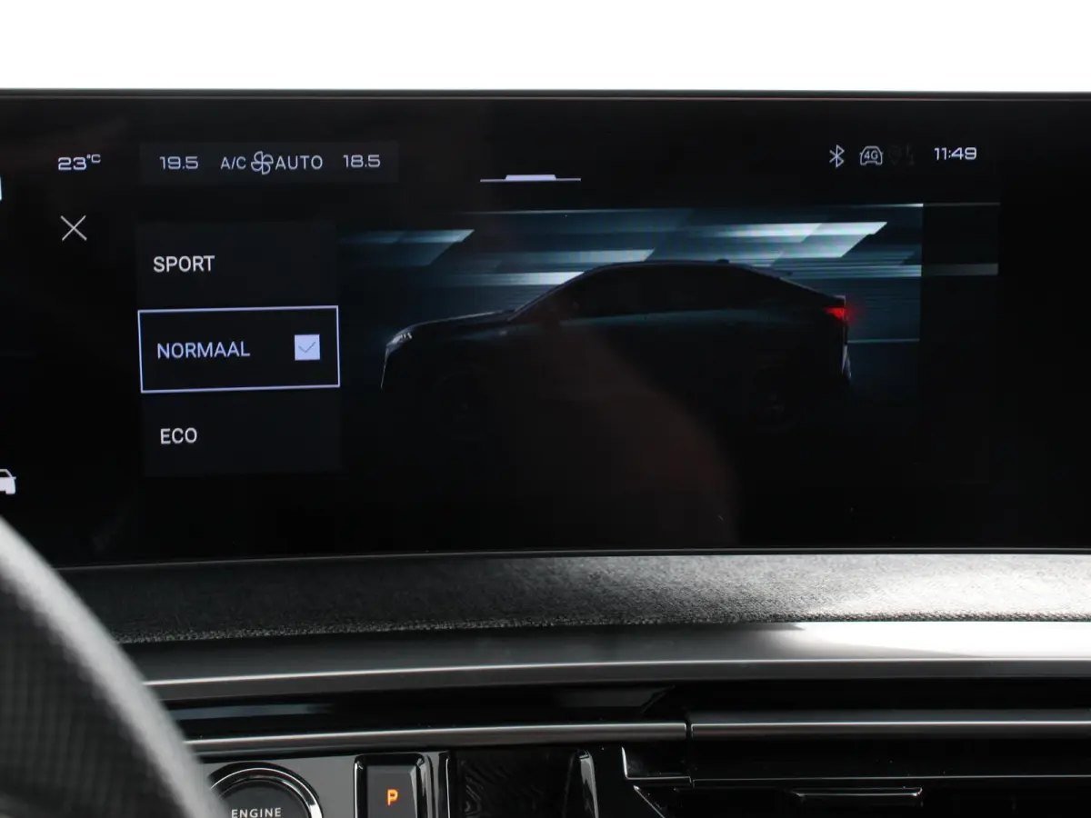 210 GT-Line Automaat Climate control Adaptieve cruise control 360 camera Keyless Apple Carplay/ Android auto Led Verwarmde voorstoelen Stuurverwarming Parkeersensoren Navigatie Afneembare Tr