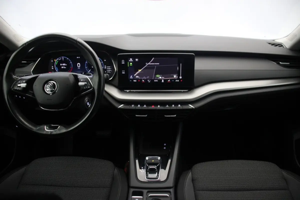 1.4 TSI iV PHEV Business Edition - Digitaal Cockpit, Carplay, Camera, Stoelverw. Trekhaak