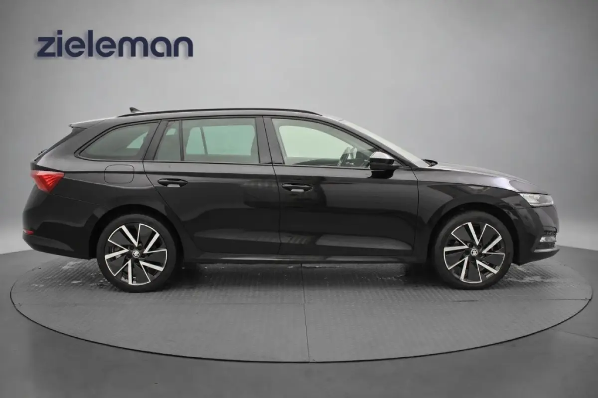 1.4 TSI iV PHEV Business Edition - Digitaal Cockpit, Carplay, Camera, Stoelverw. Trekhaak