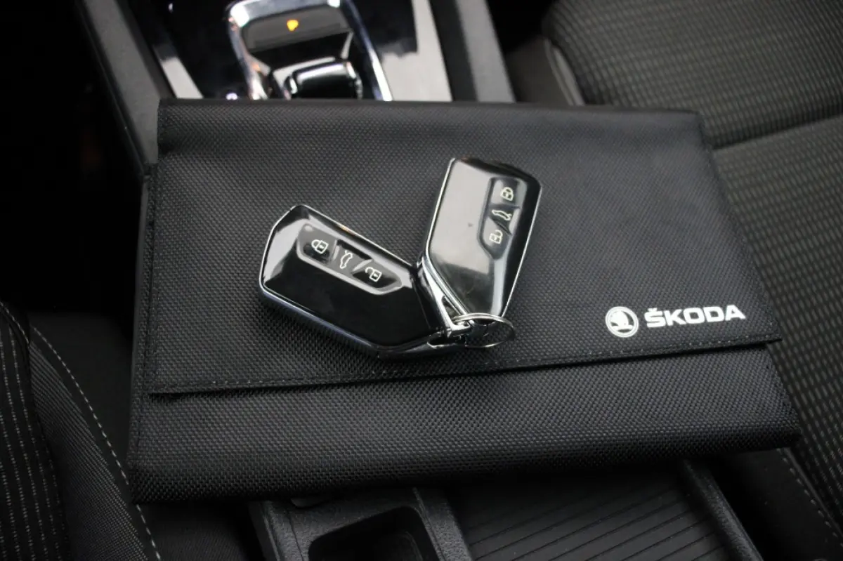 1.4 TSI iV PHEV Business Edition - Digitaal Cockpit, Carplay, Camera, Stoelverw. Trekhaak