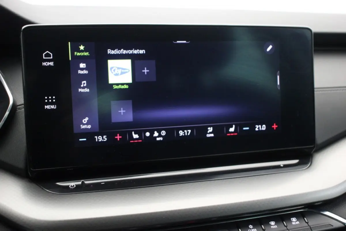 1.4 TSI iV PHEV Business Edition - Digitaal Cockpit, Carplay, Camera, Stoelverw. Trekhaak