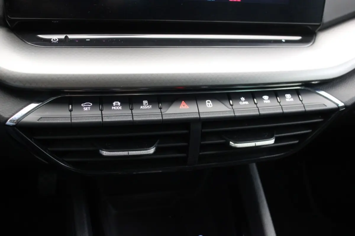 1.4 TSI iV PHEV Business Edition - Digitaal Cockpit, Carplay, Camera, Stoelverw. Trekhaak