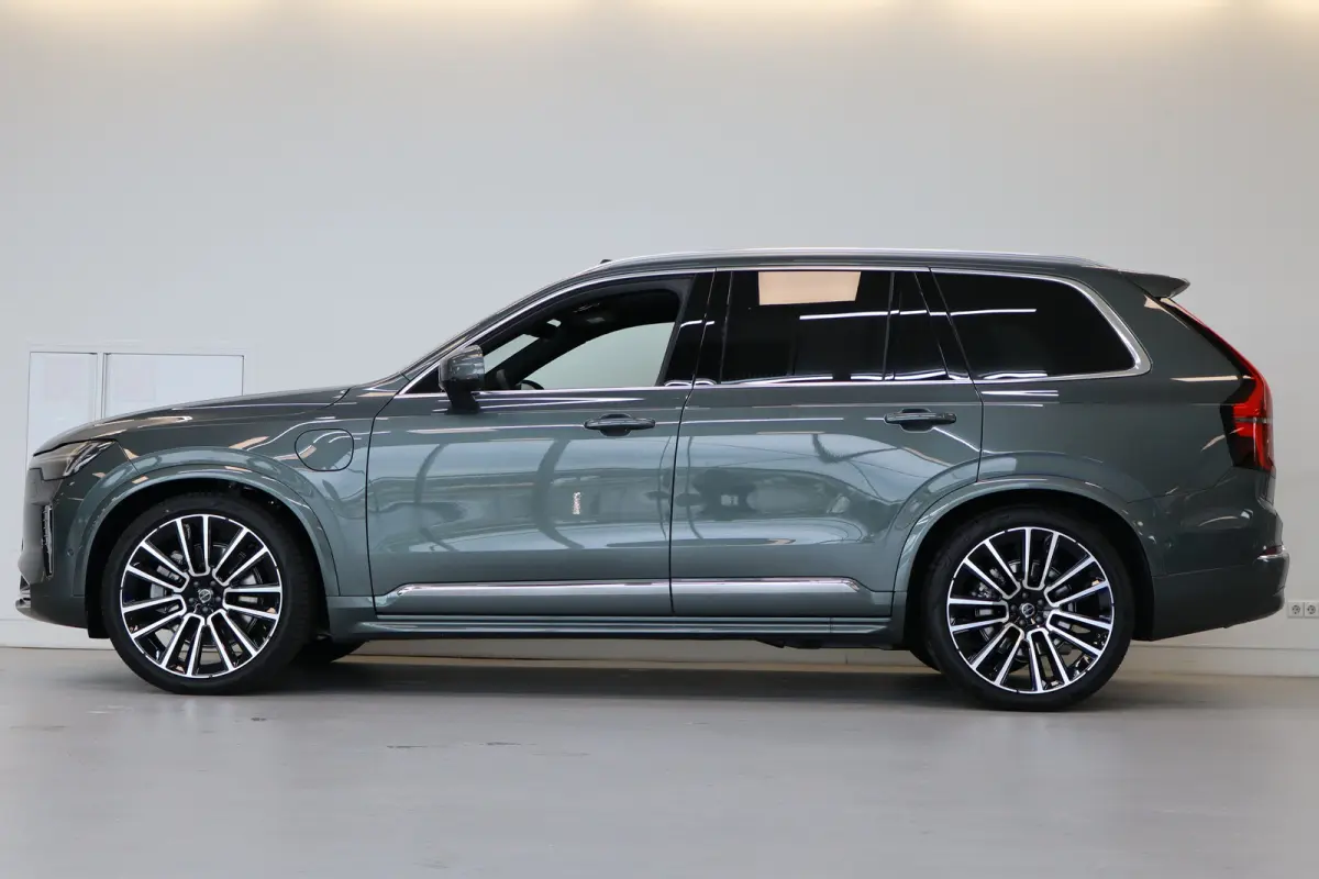 2.0 T8 Plug-in hybrid AWD Ultra Bright Exec. Ed. | 2 stoelen op derde rij | Achterbank verwarmd | Achteruitrij assistent