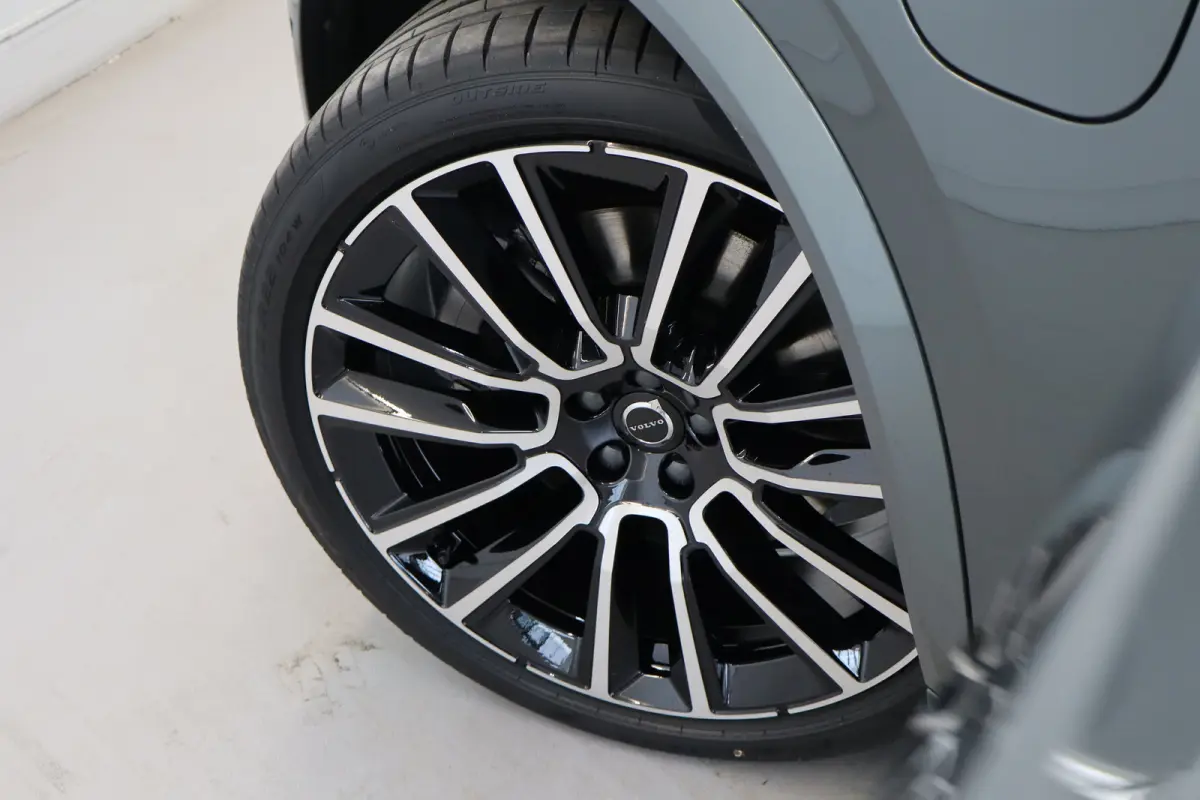 2.0 T8 Plug-in hybrid AWD Ultra Bright Exec. Ed. | 2 stoelen op derde rij | Achterbank verwarmd | Achteruitrij assistent
