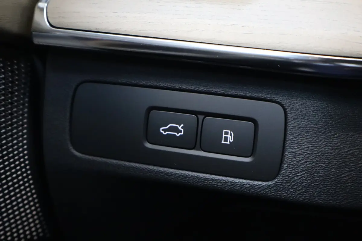 2.0 T8 Plug-in hybrid AWD Ultra Bright Exec. Ed. | 2 stoelen op derde rij | Achterbank verwarmd | Achteruitrij assistent