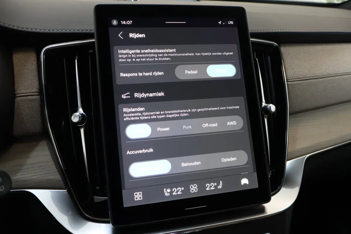 2.0 T8 Plug-in hybrid AWD Ultra Bright Exec. Ed. | 2 stoelen op derde rij | Achterbank verwarmd | Achteruitrij assistent