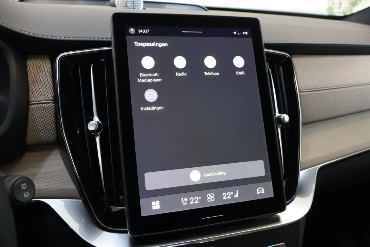 2.0 T8 Plug-in hybrid AWD Ultra Bright Exec. Ed. | 2 stoelen op derde rij | Achterbank verwarmd | Achteruitrij assistent