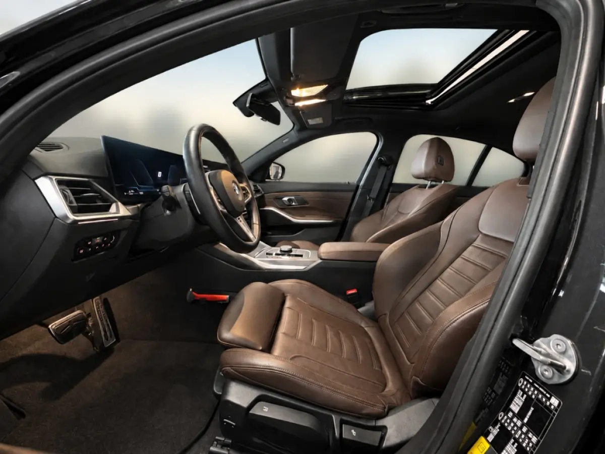 320e Limousine M Sport | ACC | Pano | NL Auto | Camera