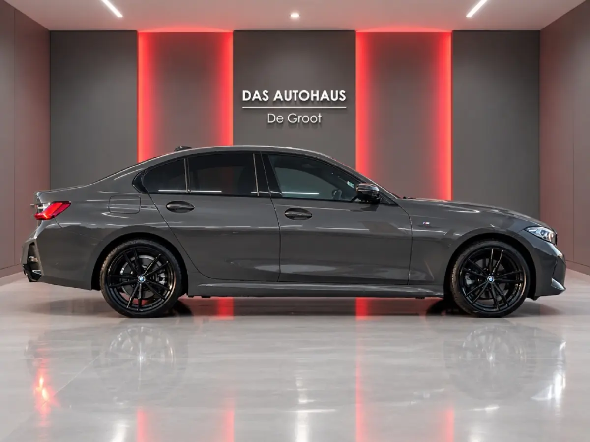 320e Limousine M Sport | ACC | Pano | NL Auto | Camera