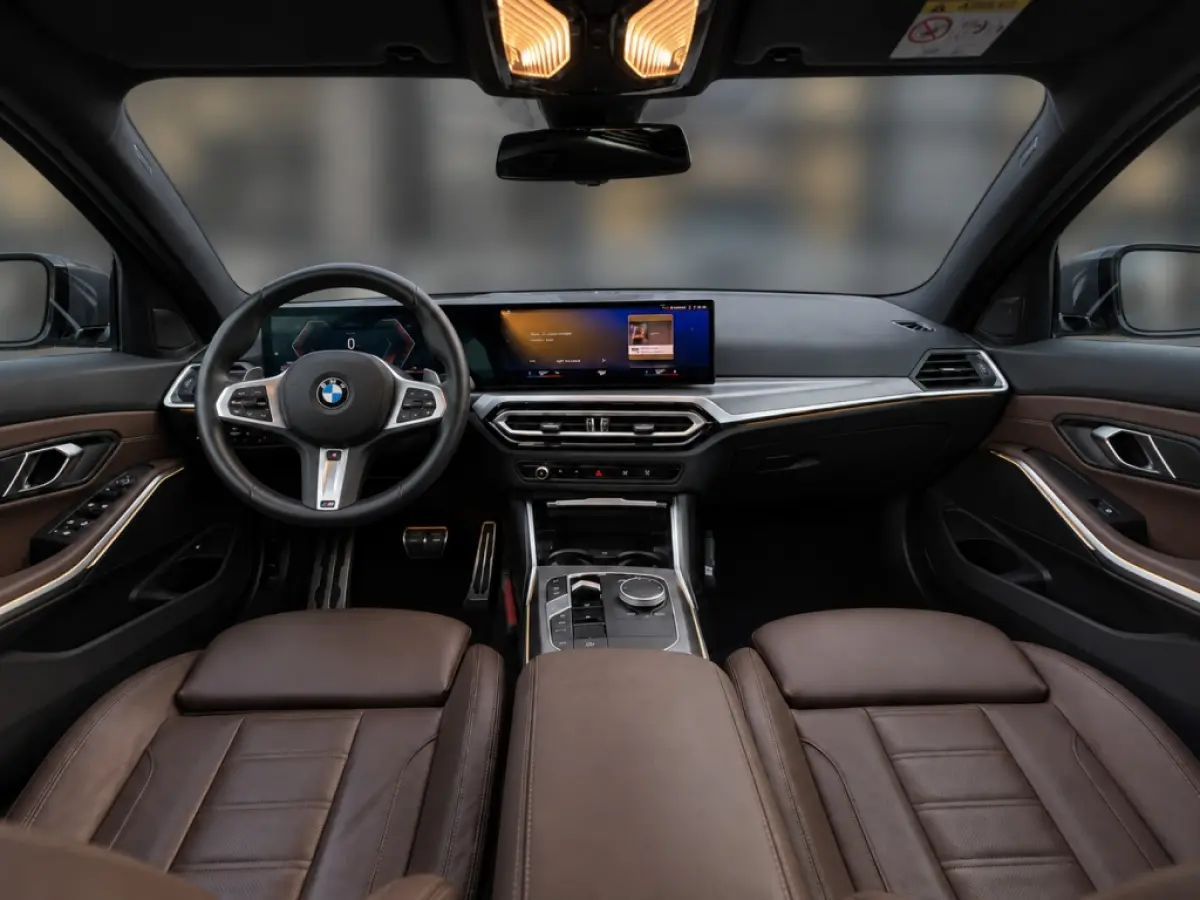 320e Limousine M Sport | ACC | Pano | NL Auto | Camera