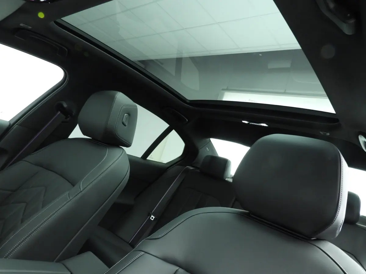 550e xDrive M Sportpakket Pro | Comfort pakket | Innovation Pack | Travel Pack