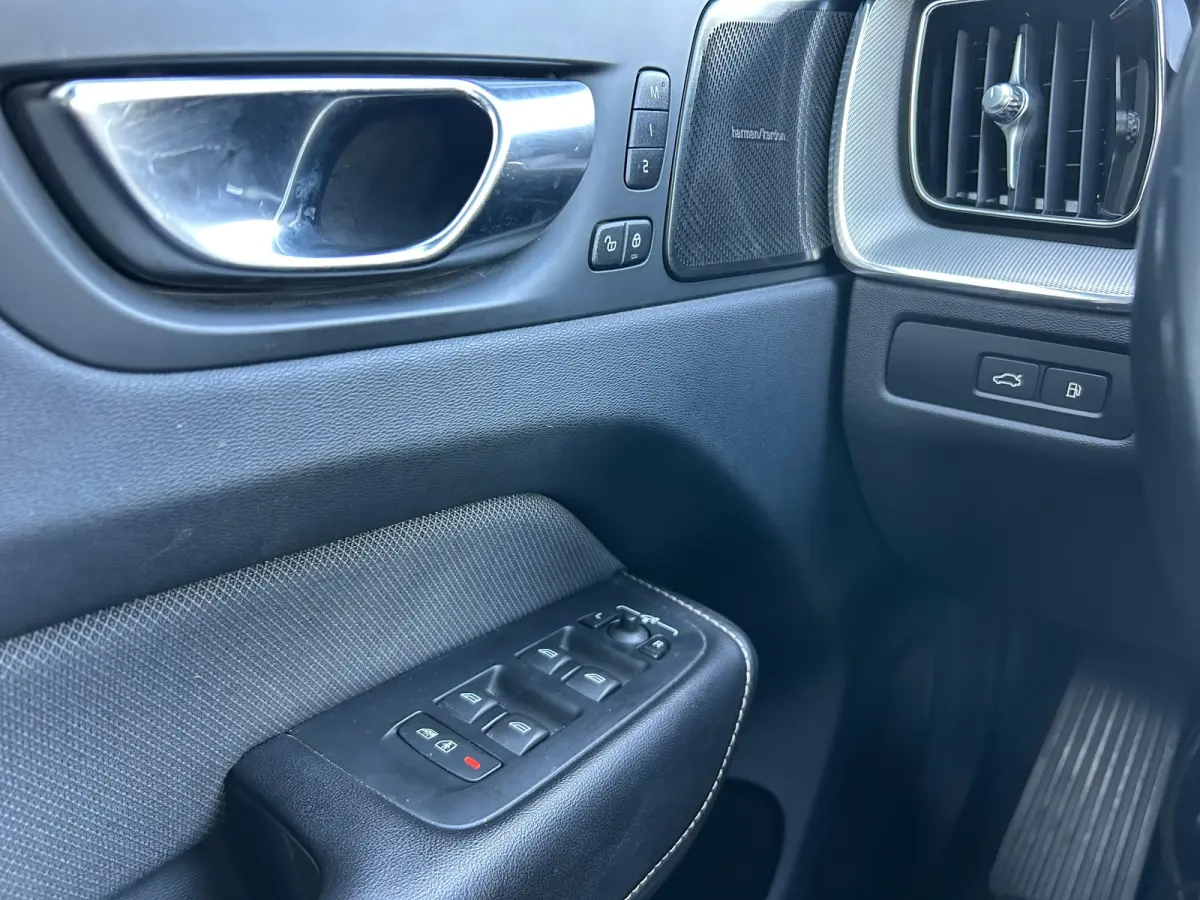 2.0 T6 Plug-in hybrid AWD Plus Bright | Long Range | SoH 95% | Panoramadak | Camera | Harman/Kardon |