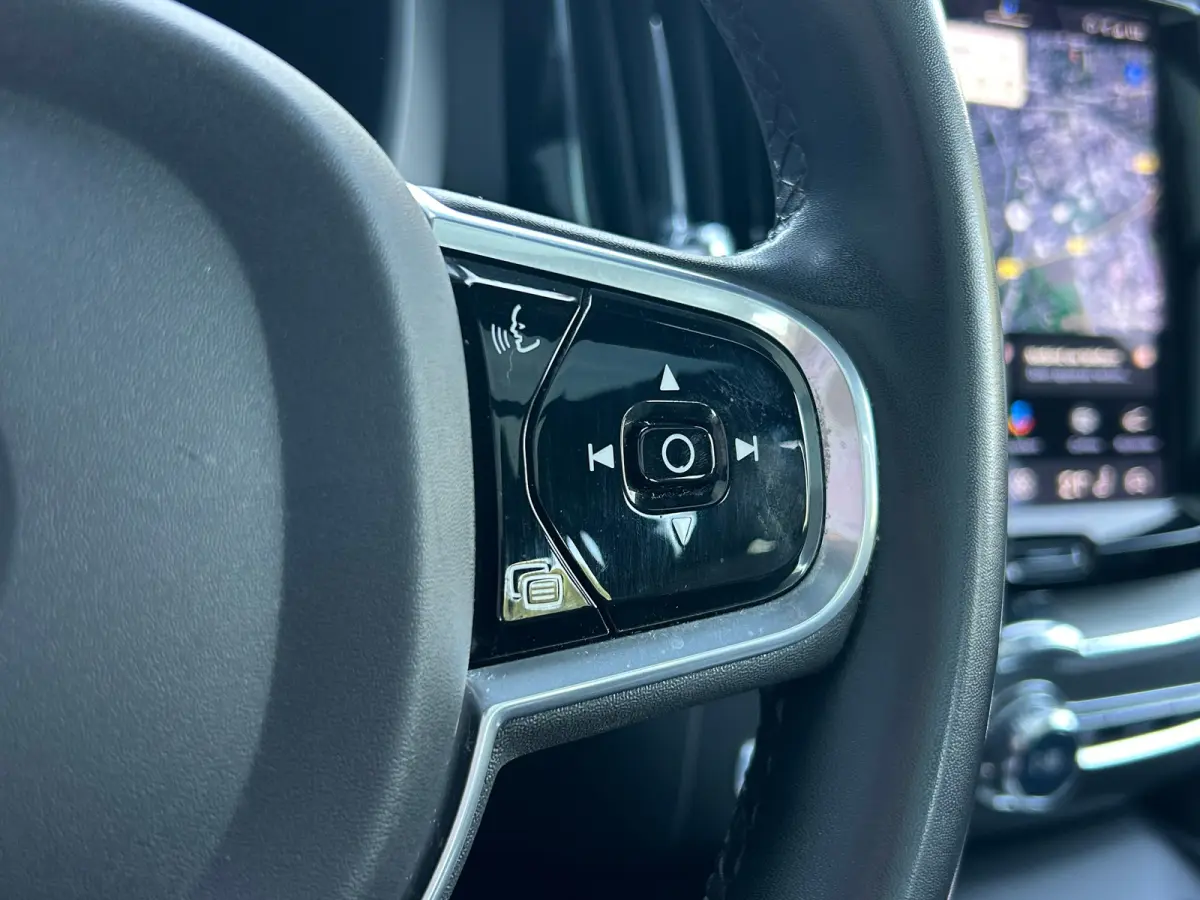 2.0 T6 Plug-in hybrid AWD Plus Bright | Long Range | SoH 95% | Panoramadak | Camera | Harman/Kardon |