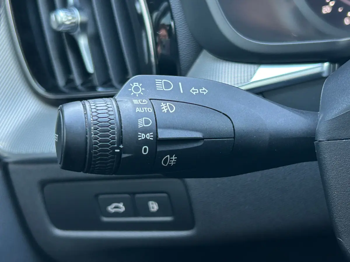 2.0 T6 Plug-in hybrid AWD Plus Bright | Long Range | SoH 95% | Panoramadak | Camera | Harman/Kardon |