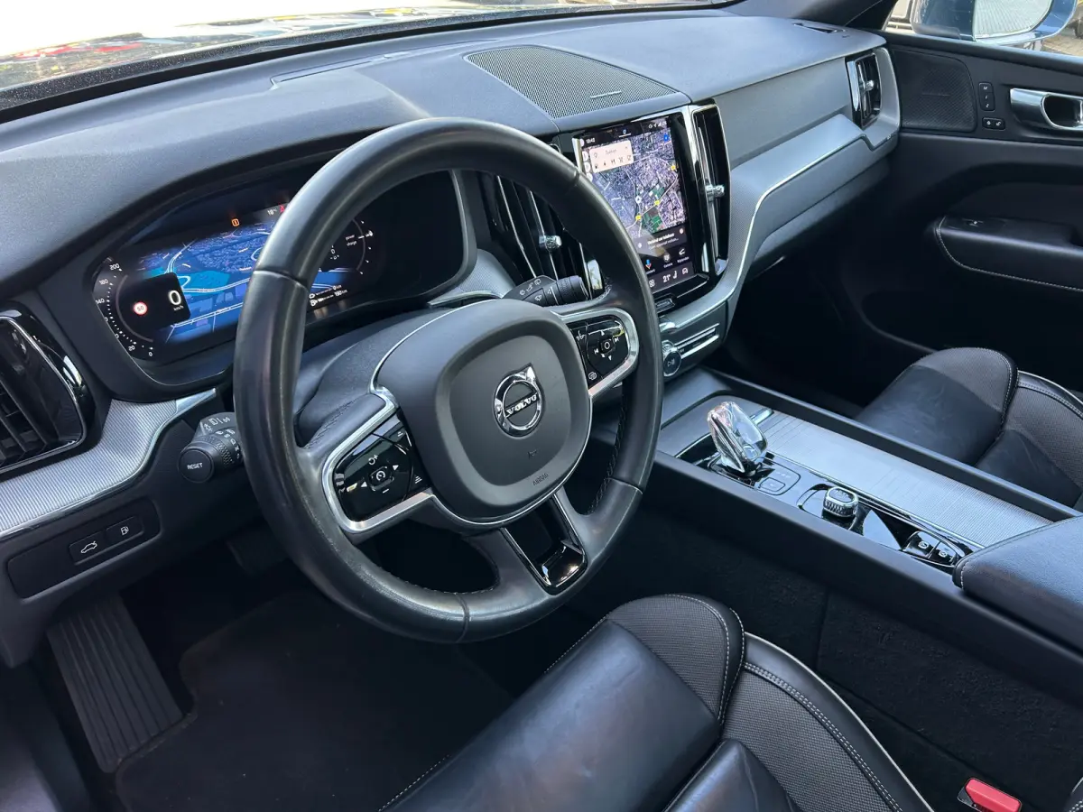 2.0 T6 Plug-in hybrid AWD Plus Bright | Long Range | SoH 95% | Panoramadak | Camera | Harman/Kardon |