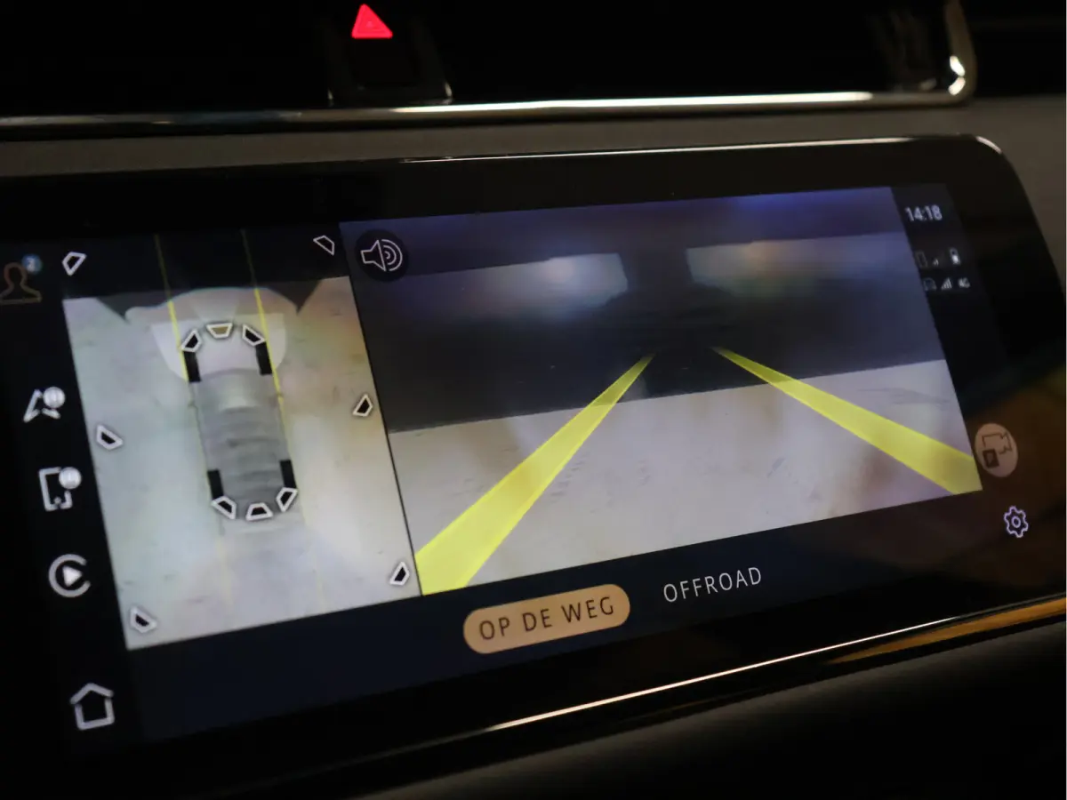 1.5 P300e AWD R-Dynamic SE [PANORAMADAK, ADAPTIVE CRUISE CONTROL, APPLE CARPLAY, ANDROID, RONDOM CAMERA, MEMORY SEATS, STOELVERWARMING, DODEHOEKDETECTIE, ELEKTRISCHE ACHTERKLEP, LEDER, LED, 