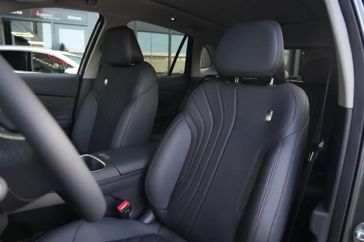 1.5 Max+ | PHEV | 262 PK | Panoramadak | 360° camera | Massage Stoelen | GEELY Starray EM-i 1.5 Max+ 262 PK met 1.5 liter 4-cilinder hybride benzinemotor, panoramadak, lederen bekleding, 36