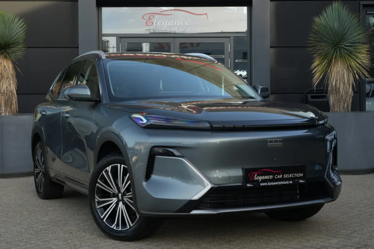 1.5 Max+ | PHEV | 262 PK | Panoramadak | 360° camera | Massage Stoelen | GEELY Starray EM-i 1.5 Max+ 262 PK met 1.5 liter 4-cilinder hybride benzinemotor, panoramadak, lederen bekleding, 36