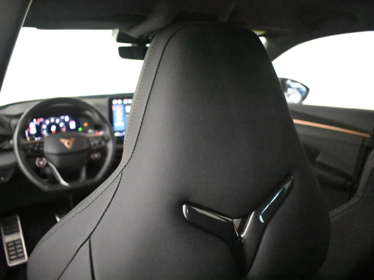 1.5 TSI e-Hybrid Business | 360gr Camera | Head-up Display | Keyless | Elektr stoel incl memory | Parkeer assist | Stoel/stuurverw | App Connect | LED | DAB | 18"LMV