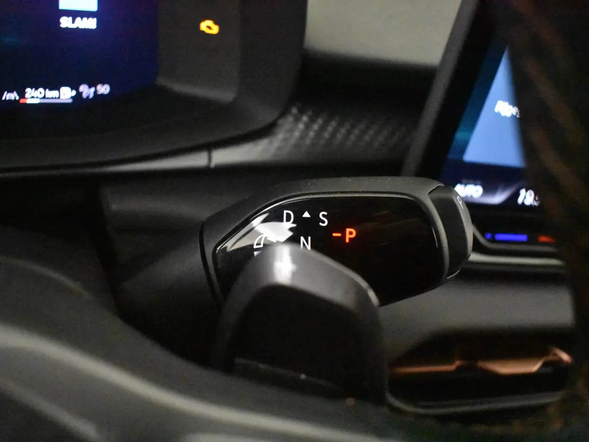 1.5 TSI e-Hybrid Business | 360gr Camera | Head-up Display | Keyless | Elektr stoel incl memory | Parkeer assist | Stoel/stuurverw | App Connect | LED | DAB | 18"LMV