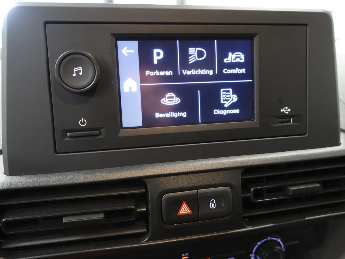 1.5 BlueHDi 100pk L2 Airco Cruise control Trekhaak Parkeersensoren Bluetooth