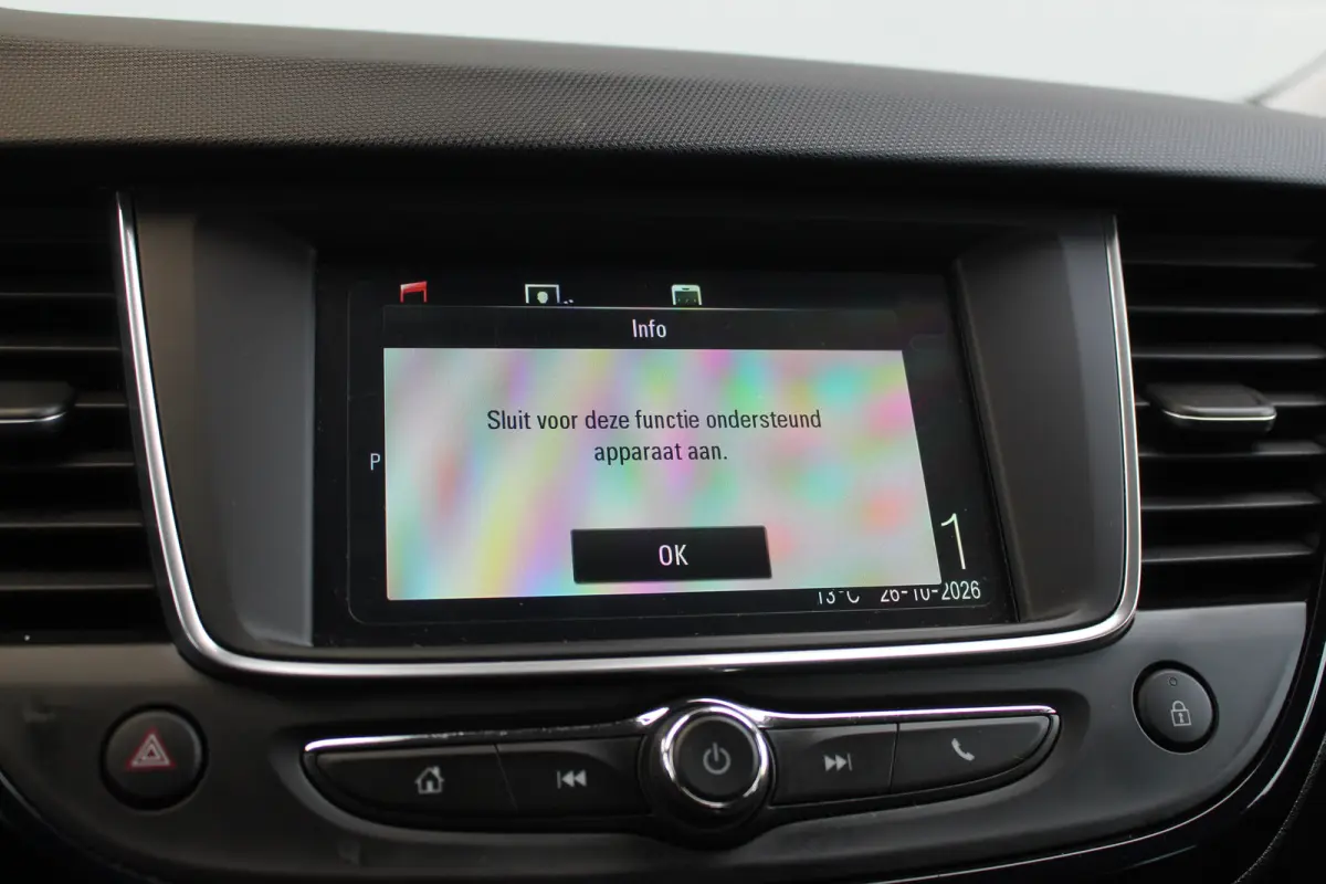 1.2 Turbo 120 Jaar Edition | Camera | Trekh Afn. | PDC V+A | Carplay | Cruise | Camera | Trekh Afn. | PDC V+A | Carplay | Cruise |
