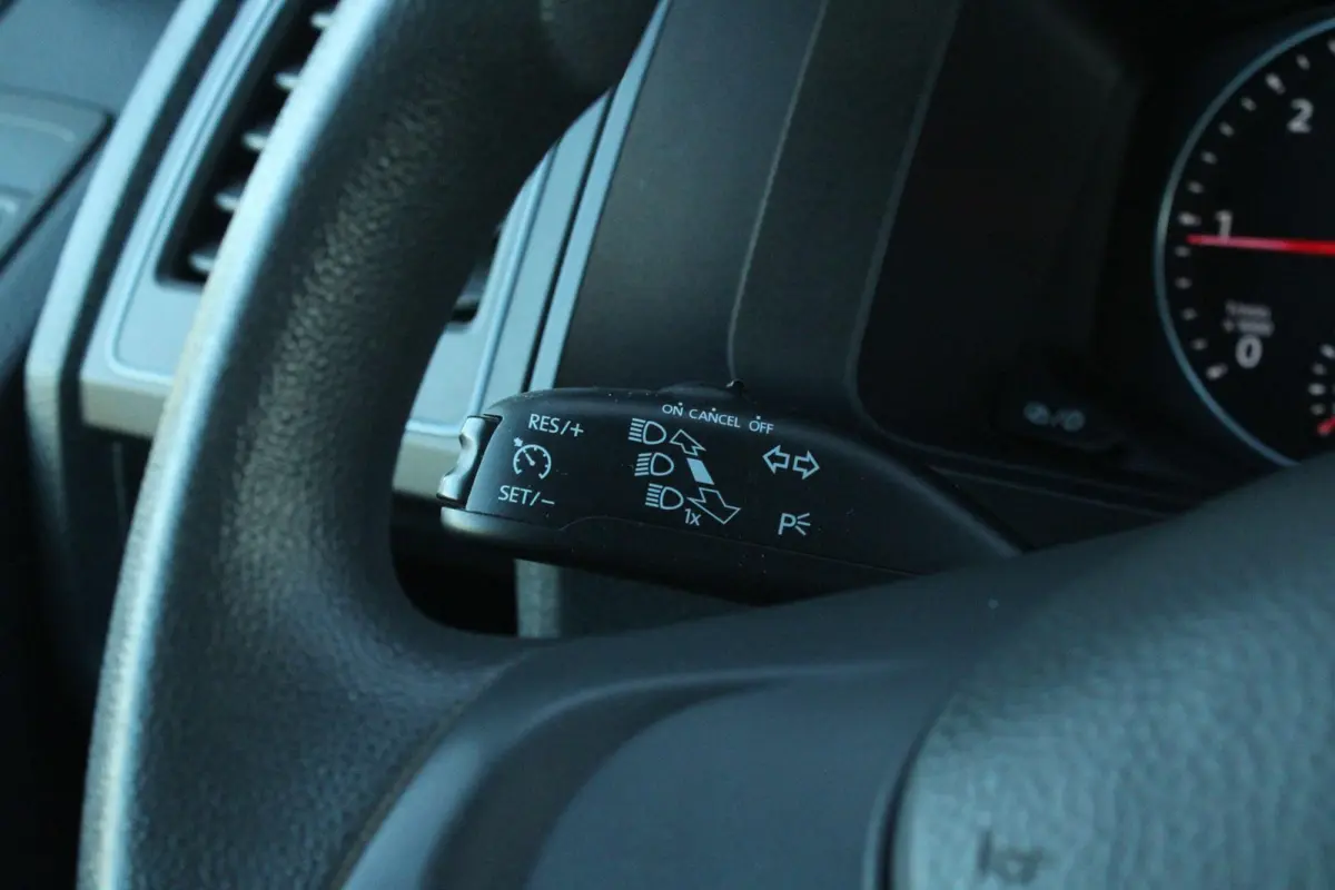 2.0 TDI 102pk L2H1 | Trekhaak | Cruise Control | Navigatie | Parkeersensor Achter