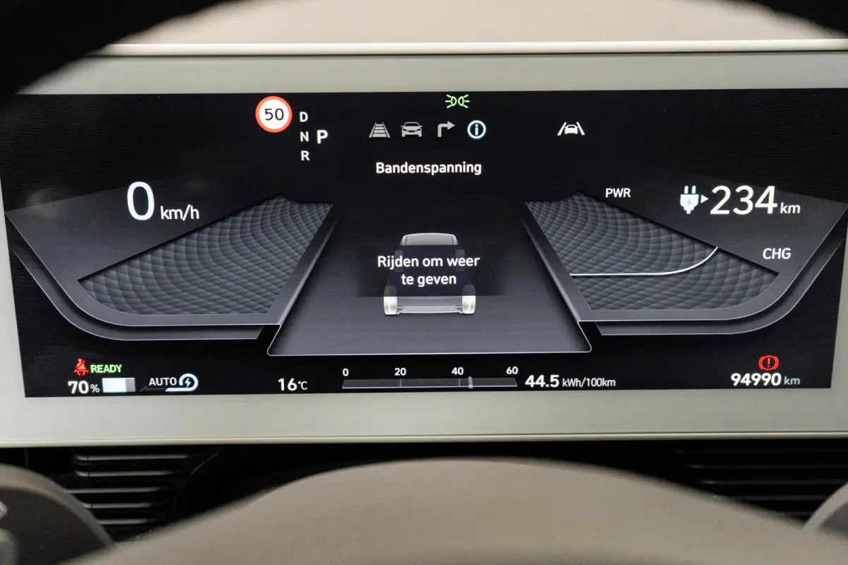 Basis Elektro | Adaptieve Cruise Control | Navigatie | Climate Control | Apple Carplay | Android Auto | Achteruitrijcamera |