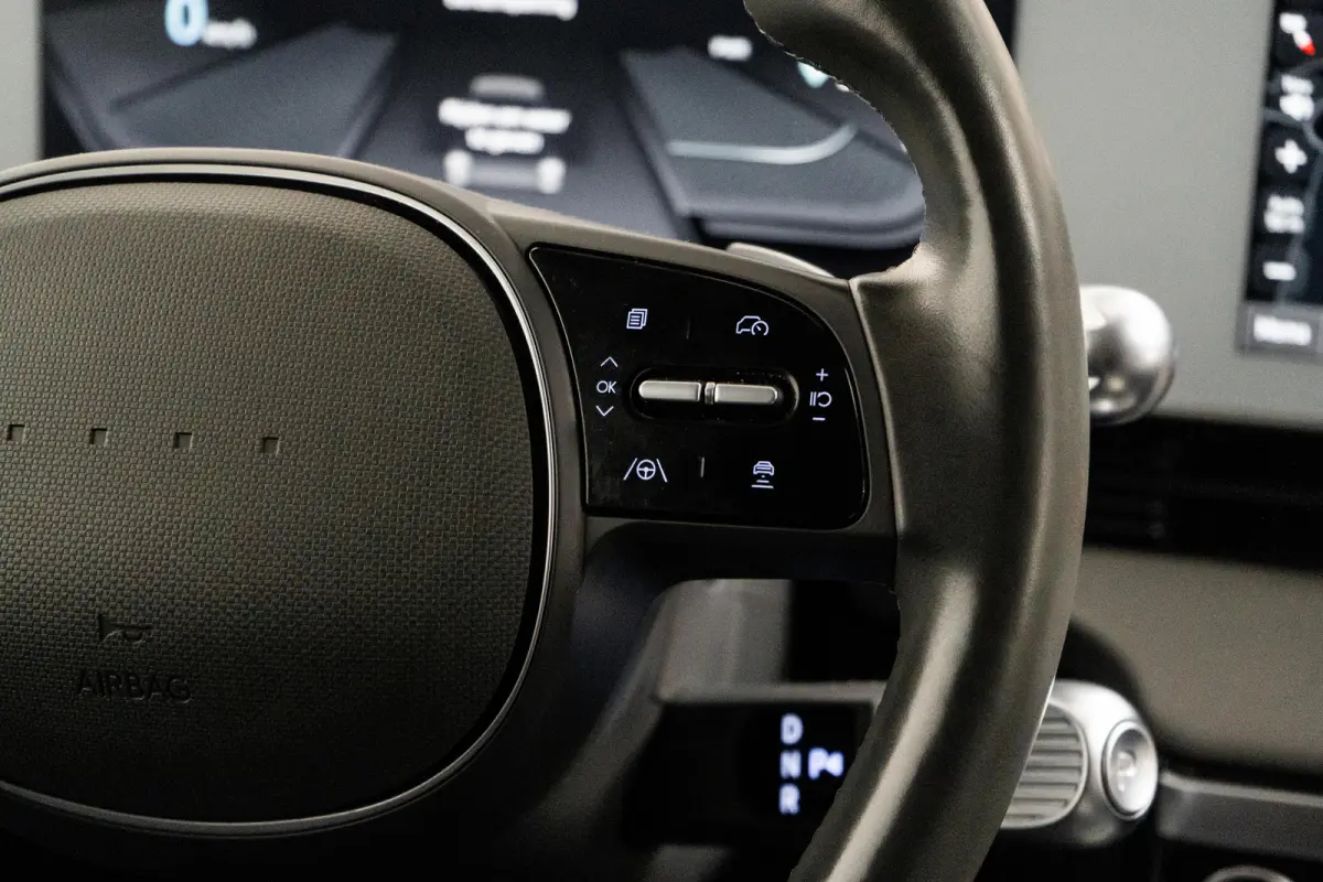 Basis Elektro | Adaptieve Cruise Control | Navigatie | Climate Control | Apple Carplay | Android Auto | Achteruitrijcamera |