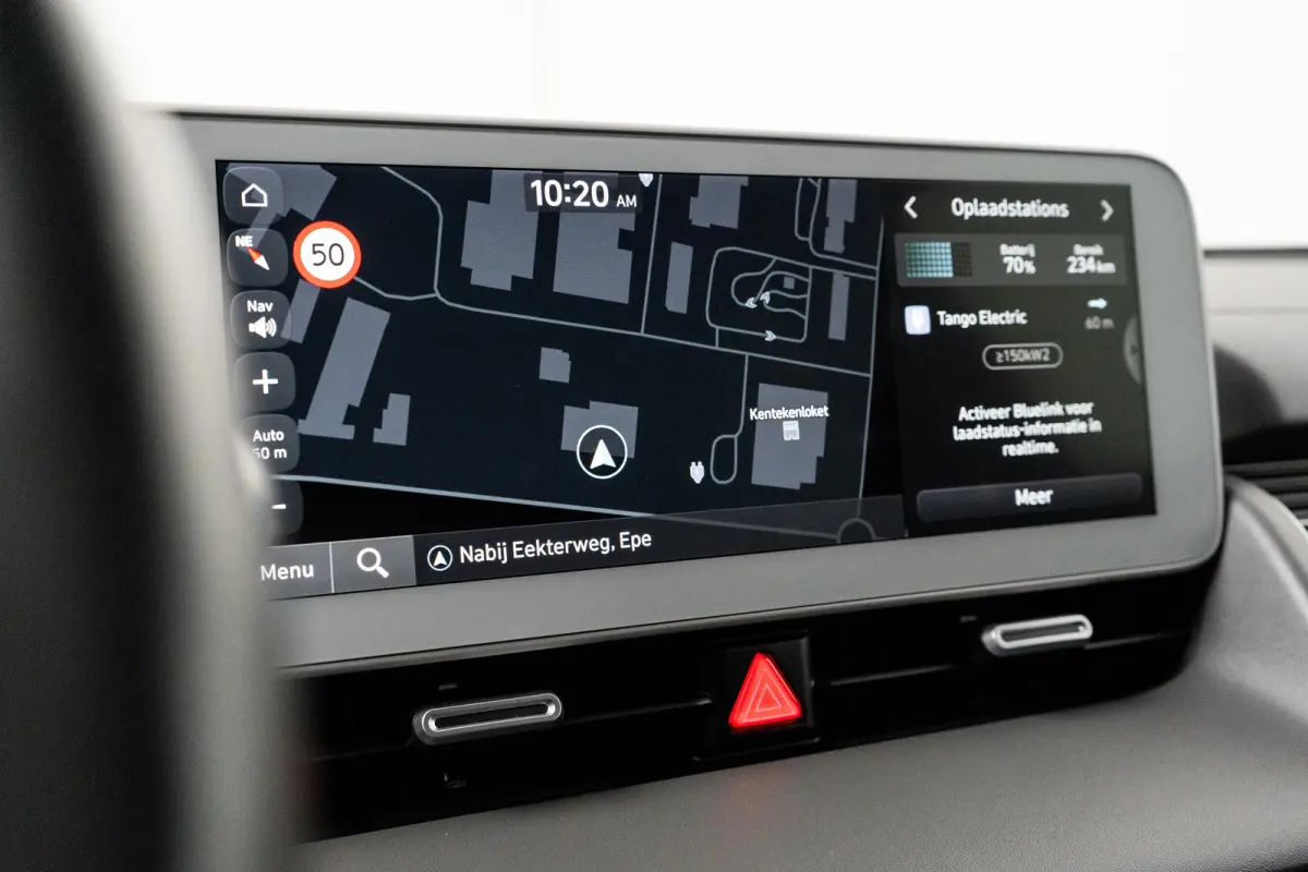 Basis Elektro | Adaptieve Cruise Control | Navigatie | Climate Control | Apple Carplay | Android Auto | Achteruitrijcamera |