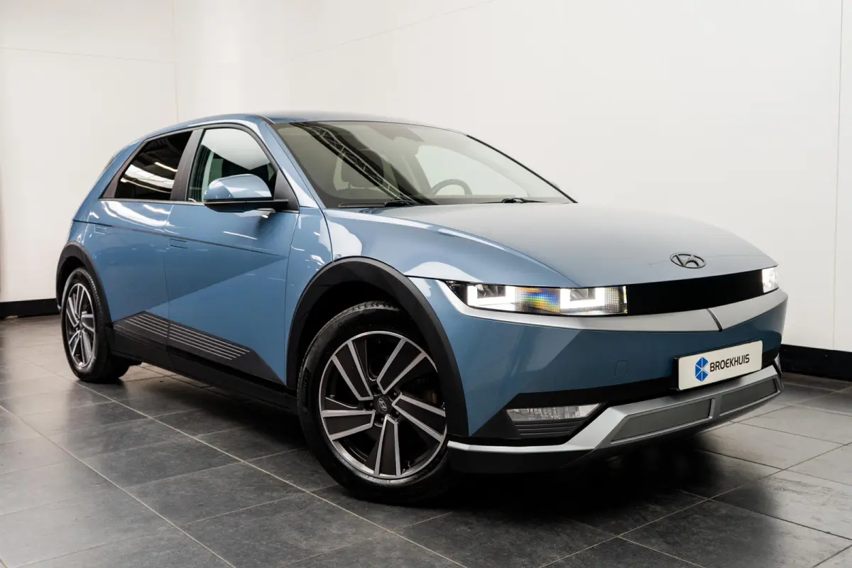Basis Elektro | Adaptieve Cruise Control | Navigatie | Climate Control | Apple Carplay | Android Auto | Achteruitrijcamera |