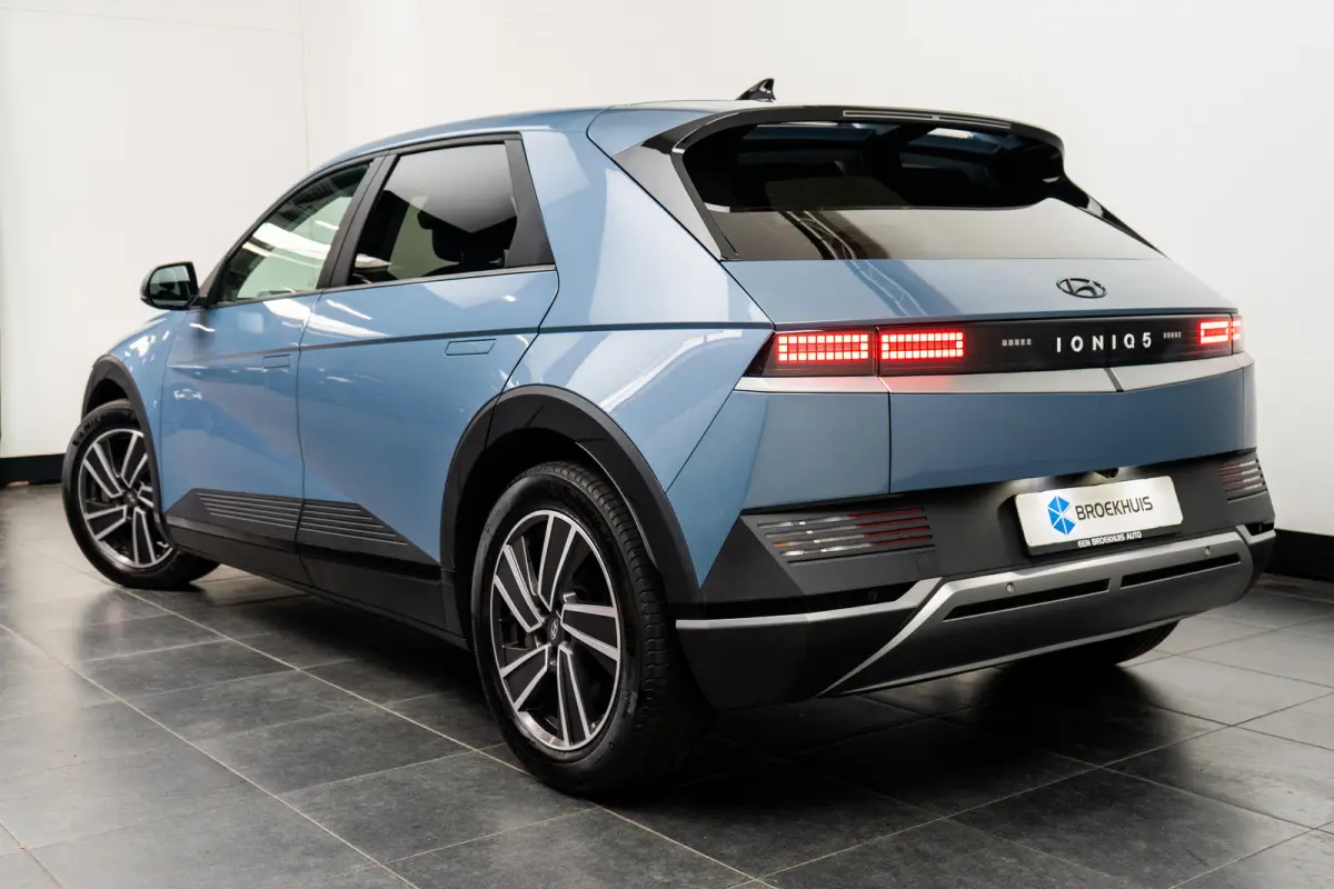 Basis Elektro | Adaptieve Cruise Control | Navigatie | Climate Control | Apple Carplay | Android Auto | Achteruitrijcamera |
