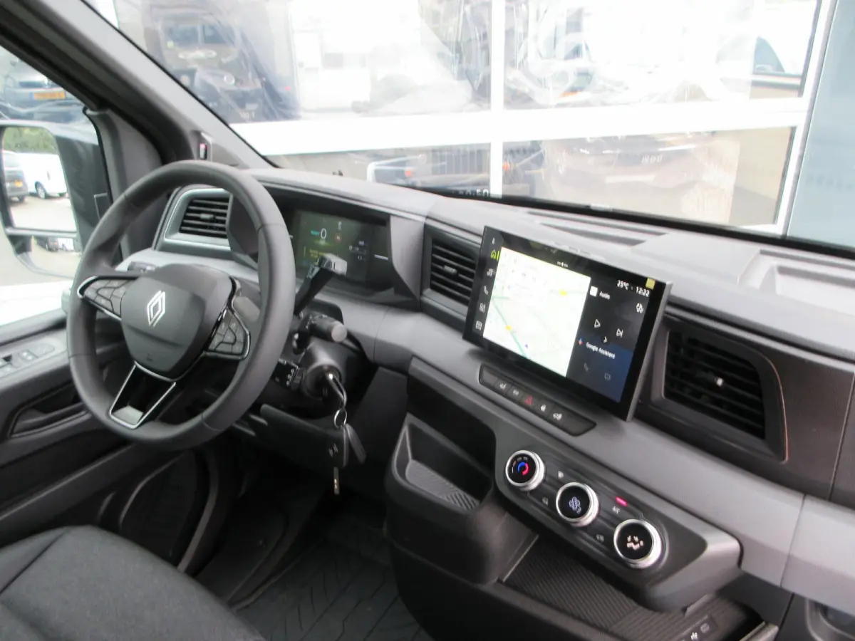 T35 L2H2 Extra long range 87 kWh navi ,apple carplay ,trekhaak