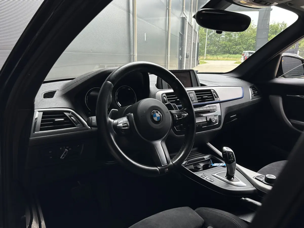 118i LCI 5-Deurs M-SPORT Alcantara LED Cruise Control