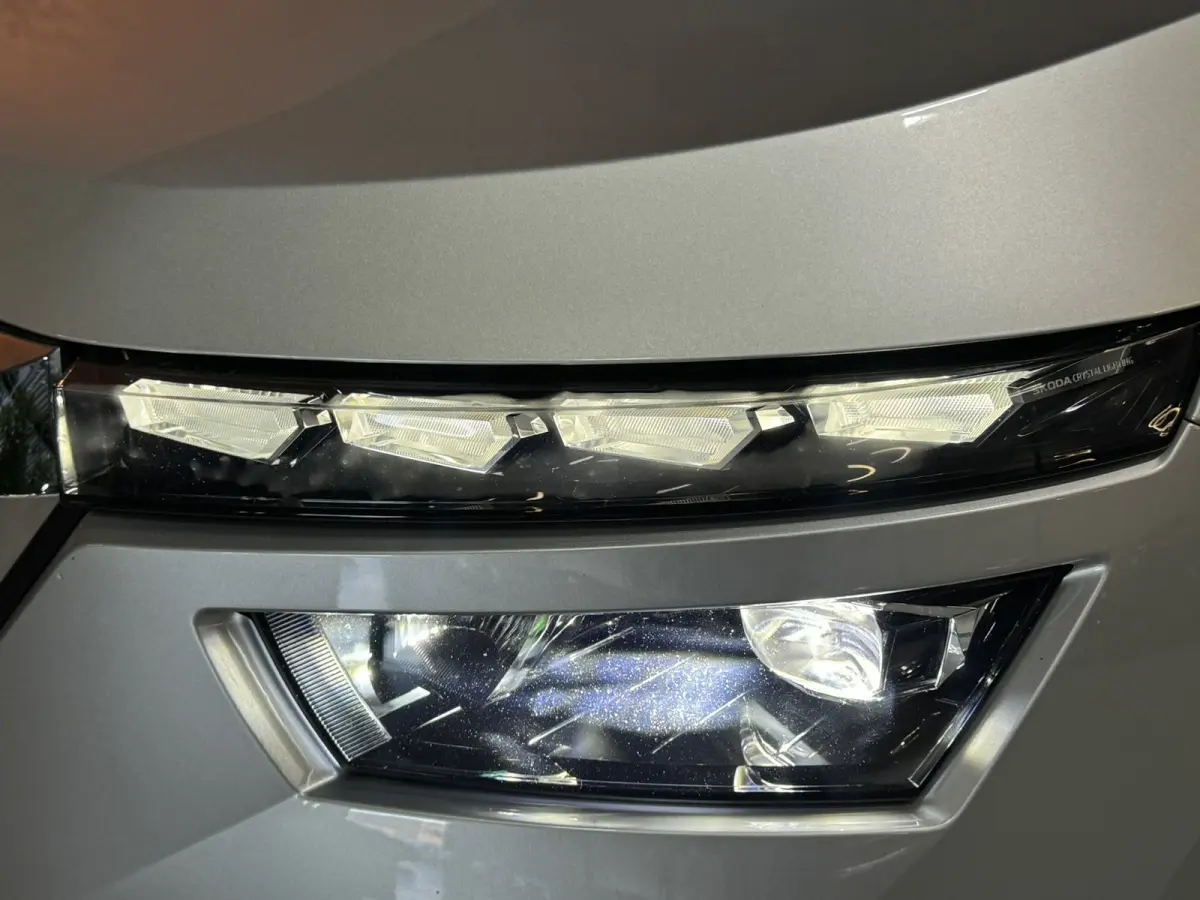 1.0 TSI Style Garantie|Automaat|Keyless|CarPlay|StoelVW|Lane Assist|Xenon|Rijklaar